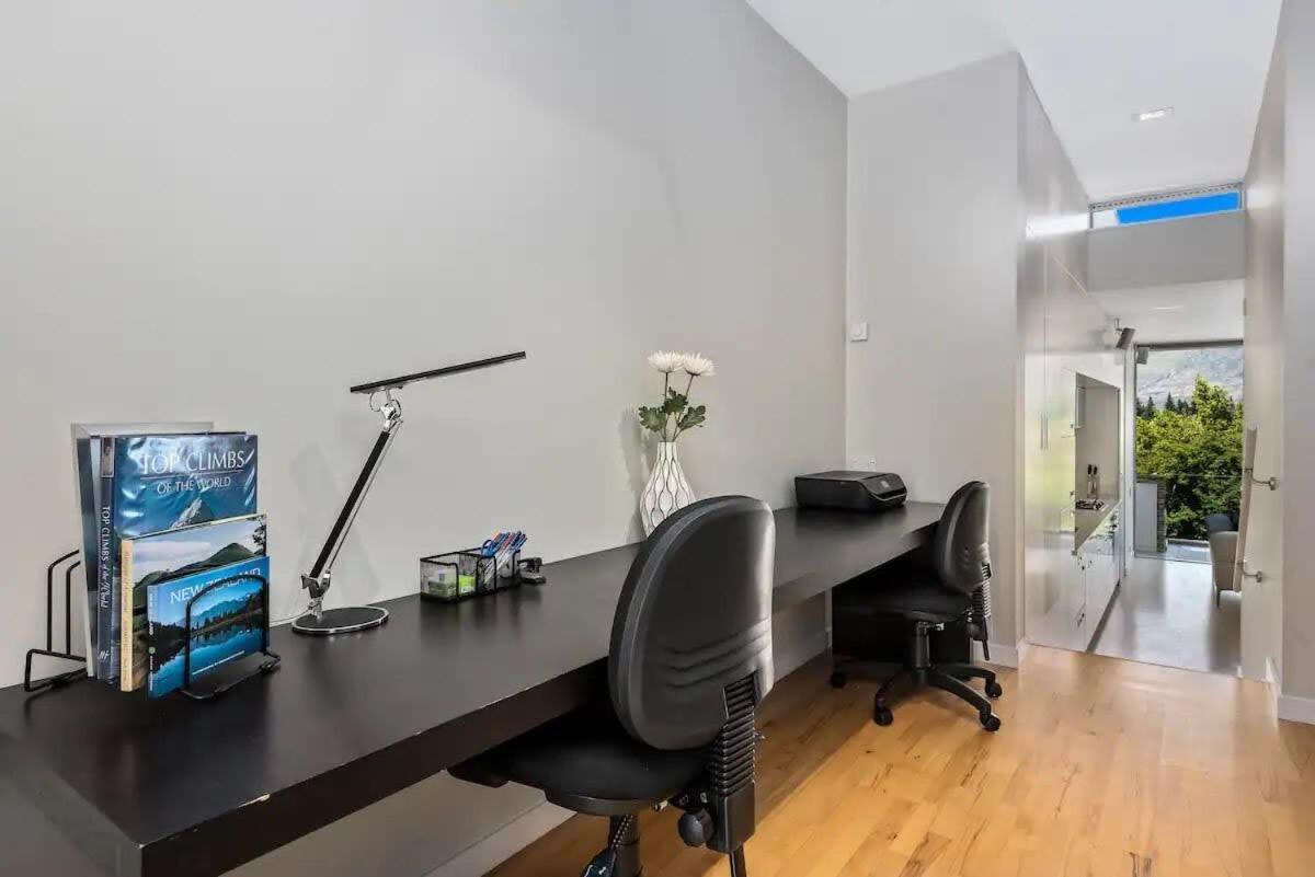Luxury Lake View - 1 Bedroom Квинстаун Экстерьер фото